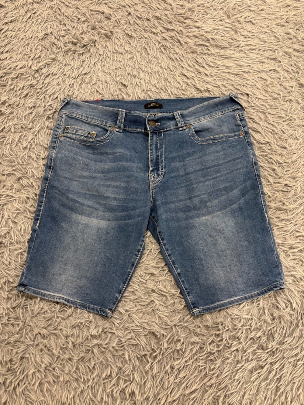 True Religion Men’s 38 Ricky Relaxed Straight Jean Shorts Medium Wash Y2K Grunge